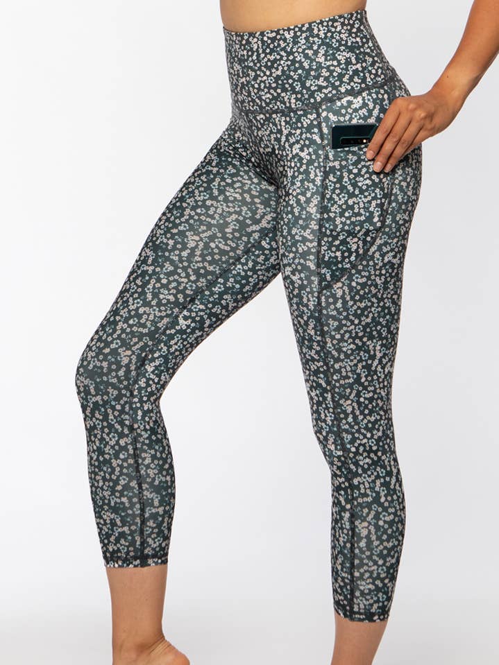 Leggings sostenibles de cintura alta de 7/8 pulgadas con bolsillos para venta al por mayor de LaSculpte