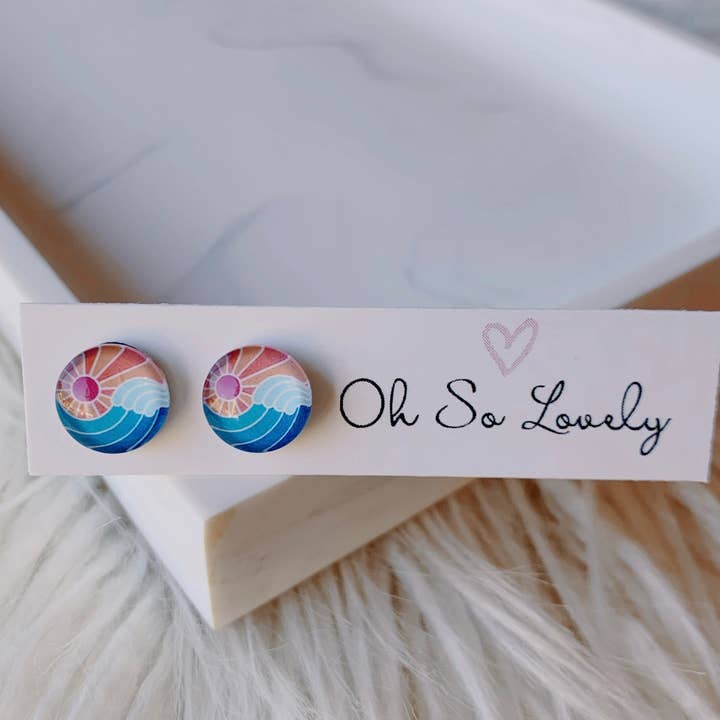 Kunstner Beach Wave Stud Øreringe for engroshandel hos Oh So Lovely