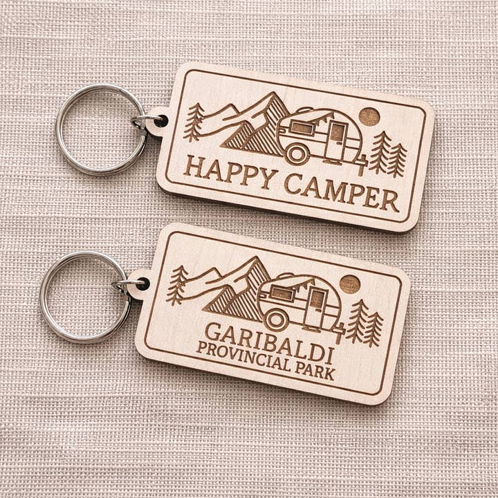 Llavero/Imán para Caravana de Camping - Montañas, Madera Personalizada para venta al por mayor de Foxwood Gifts Canada
