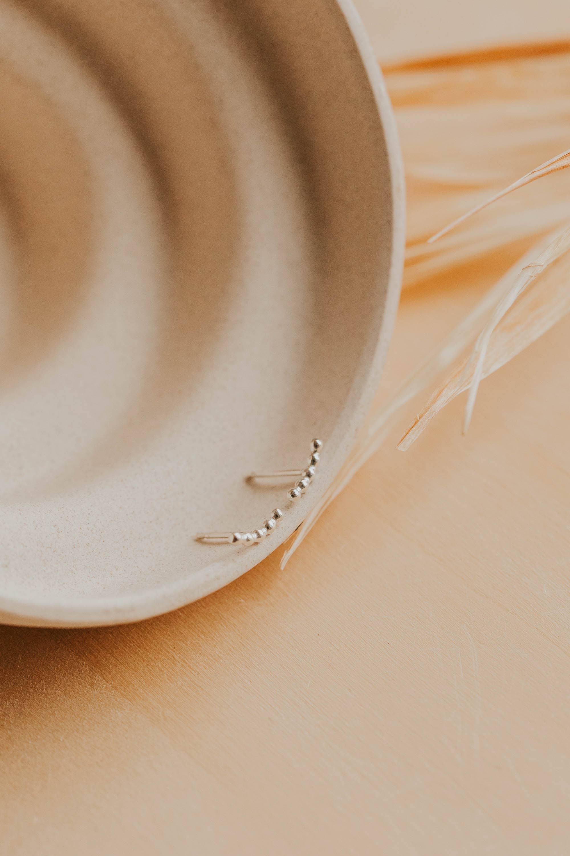 Hello Adorn – wholesale Solitärörhängen – Dezi Studs | 14kt guld fyllning + sterlingsilver6