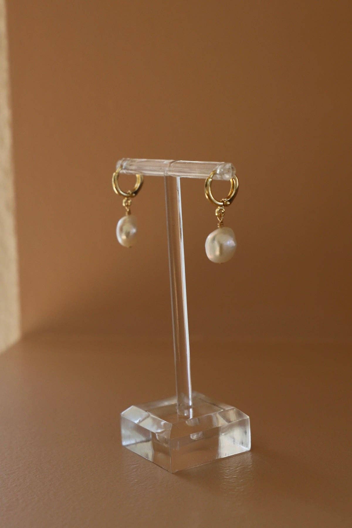 Katie Waltman Jewelry - Wholesale Huggie Earrings - KESHI PEARL NUGGET HUGGIES5