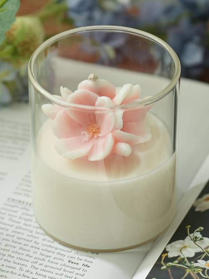 Sakura Blossom Candle | Soy Blend Candle for wholesale by ZOETSTUDIO