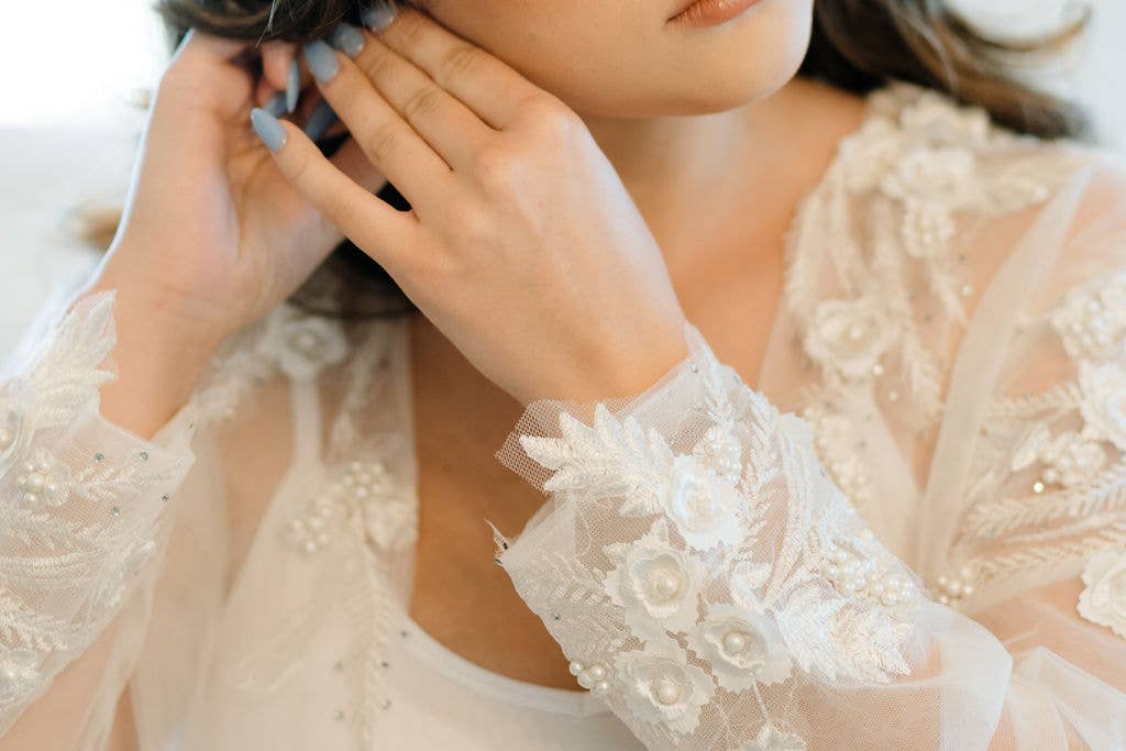 Petite Mariee Boutique - Wholesale Robe - Women's - Leighton Lace Bridal Robe6