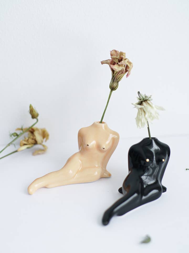 Bud vase for wholesale by Goye - Ceramic Artist