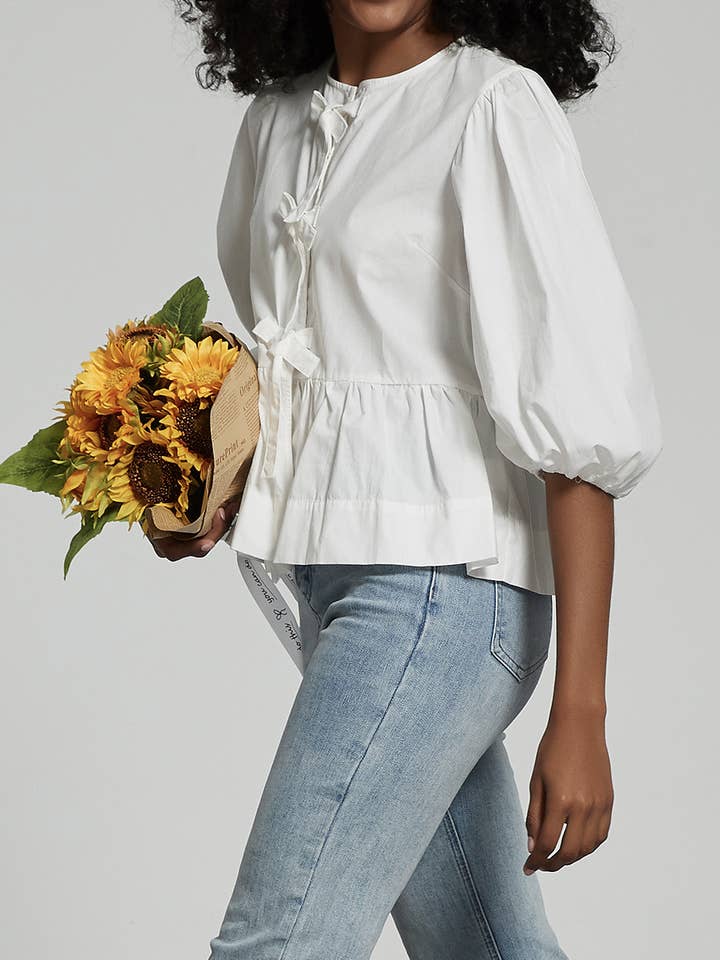 White Elowyn bow tie front round neck Bubble puff sleeve blouse for wholesale on Faire4