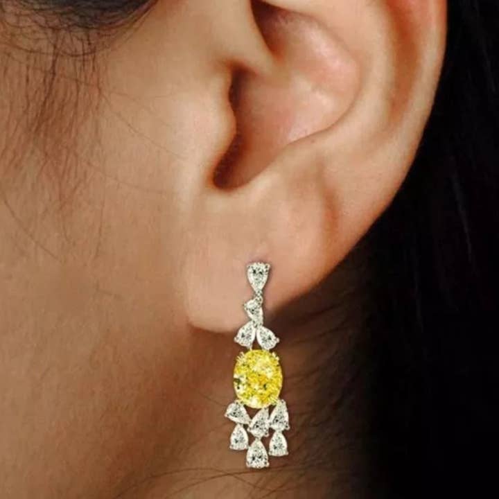 Pendientes colgantes de circonita cúbica con revestimiento de diamante ovalado de 10 quilates TW. 830E1032 para venta al por mayor de Diamond Veneer Travel Jewelry