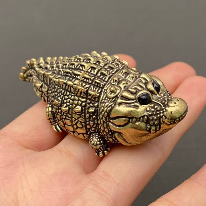 Mio Queena - Wholesale Decorative Figurine - Brass Crocodile Crafts Desktop Ornaments Decoration0