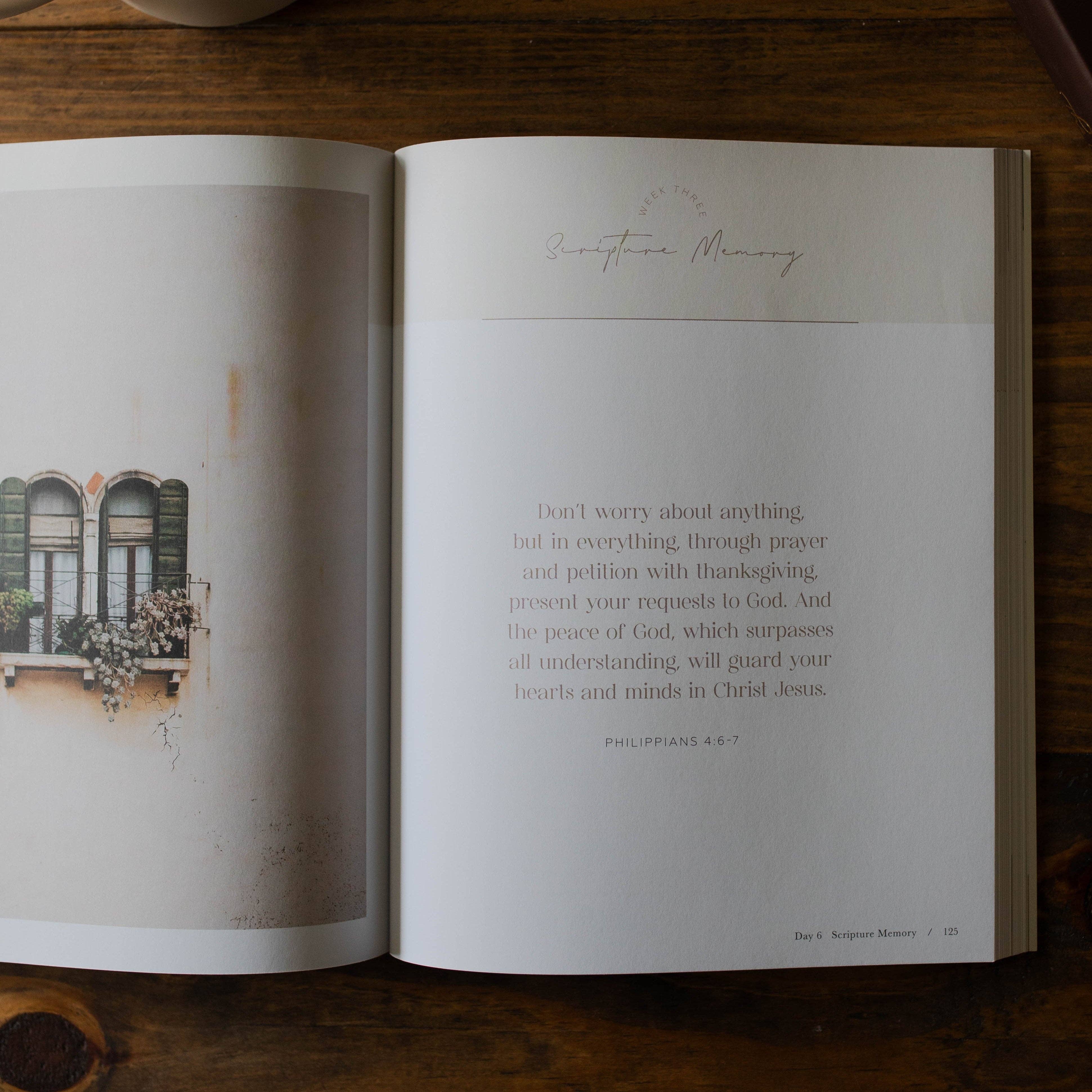 The Daily Grace Co - Vente Livre sur la religion - Pray | Cultiver une pratique passionnée de la prière8