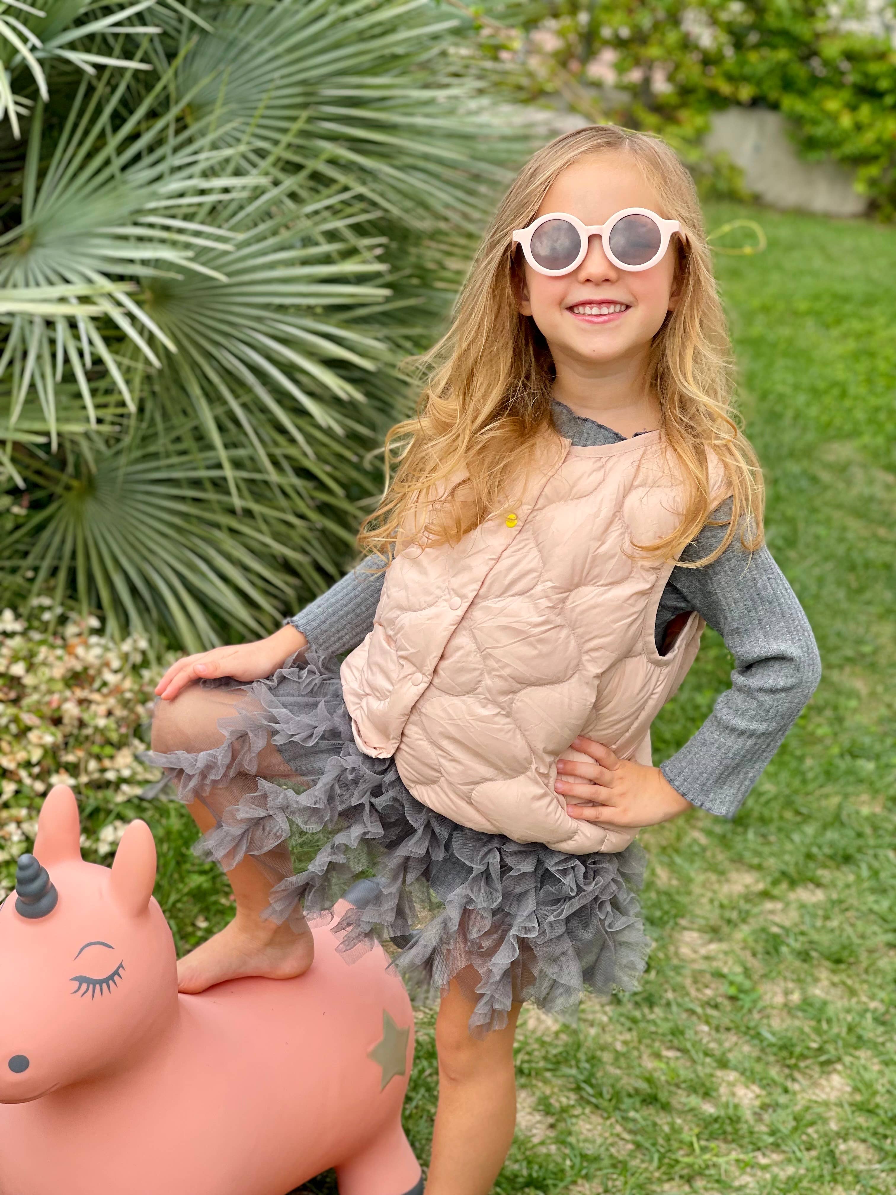 Annie & Charles - Wholesale Outerwear Vest - Kids - Annie & Charles® lightweight quilted vest with down filling5