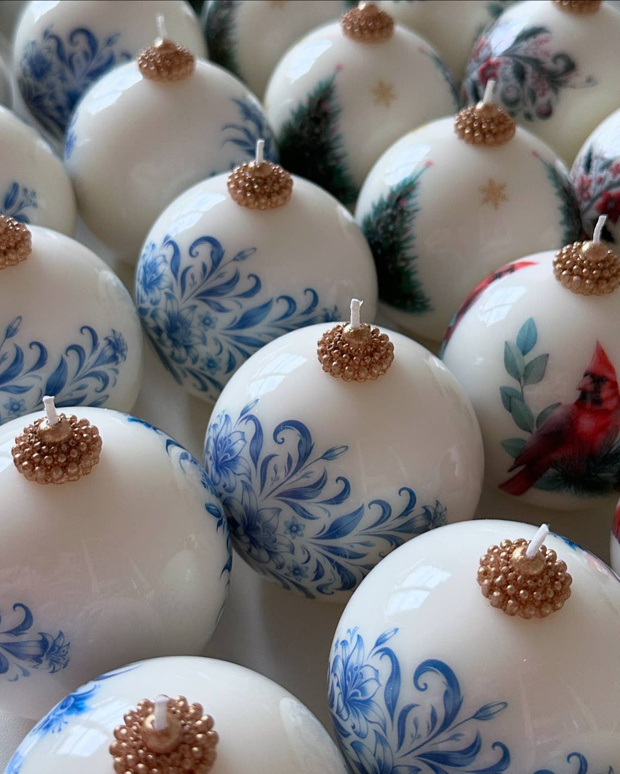 VR.candle - Wholesale Novelty Candle - Vintage style christmas candle in a gift box with a ribbon5