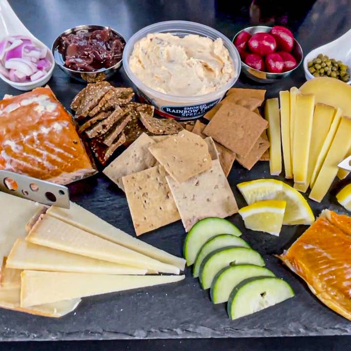 Potter’s Crackers - Wholesale Crackers - Potter's Crackers Organic Rosemary Thyme Crisps