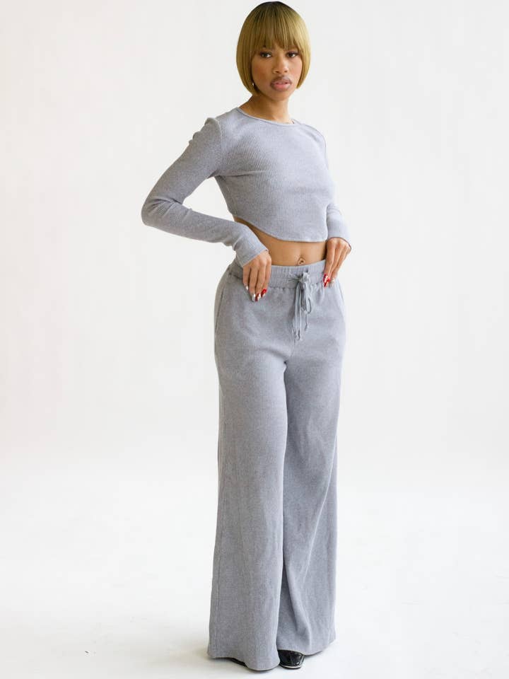 ADOUR tvådelat joggingset med grå ribbstickad Selene-top för wholesale av Brijanay