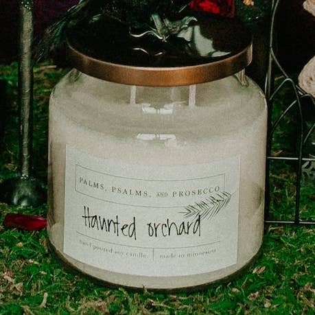 Bougie Parfumée Verger Hanté pour la vente par Palms, Psalms, & Prosecco