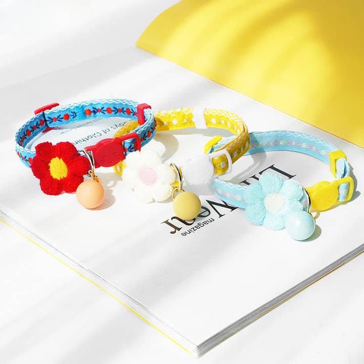 Mokka - Katzenhalsband mit Frühlingsblumenmuster für den Großhandel von Cheerhunting