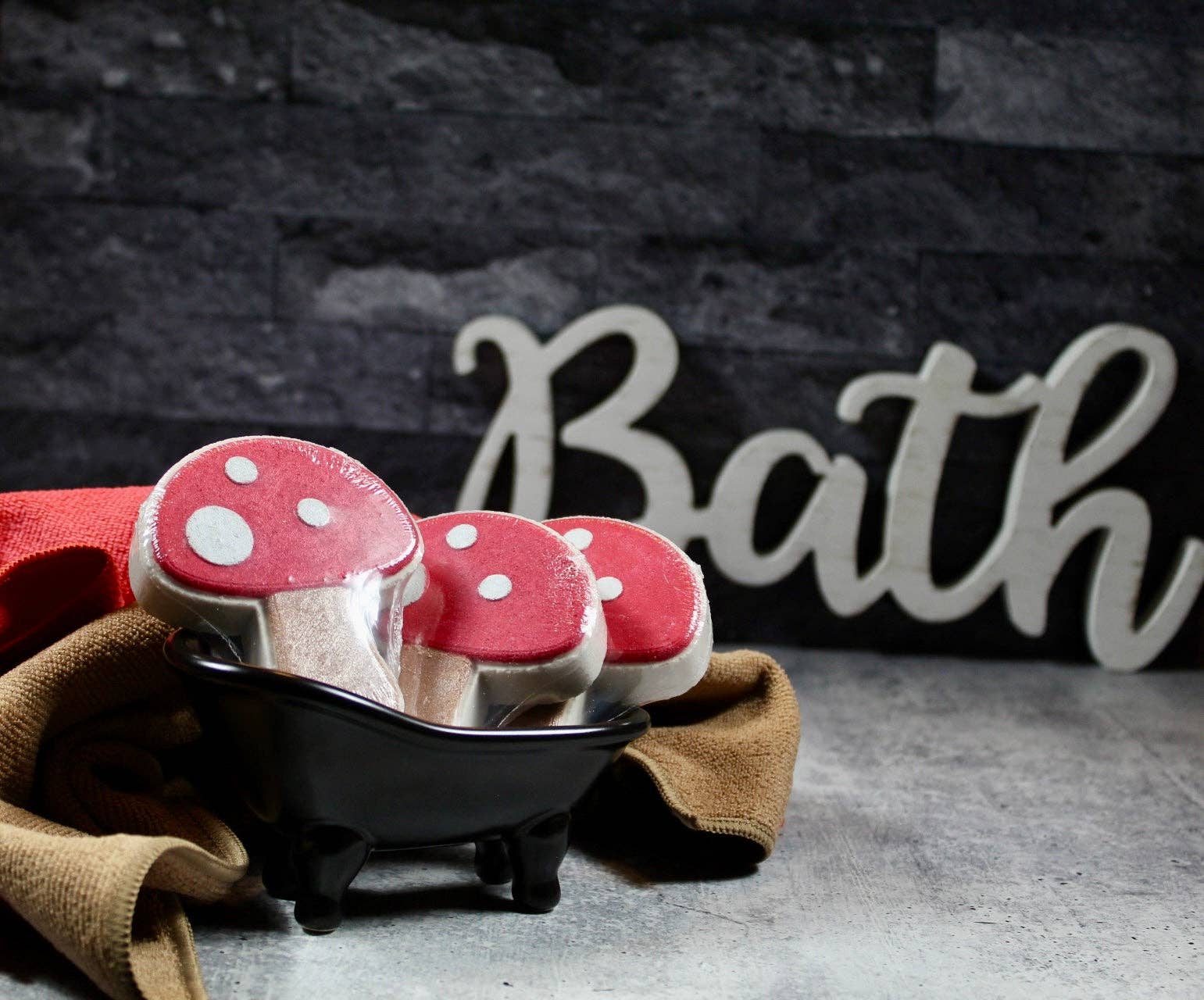 Bath bomb - 4.75 oz - Mushroom for wholesale by Wicked Bubbles LLC