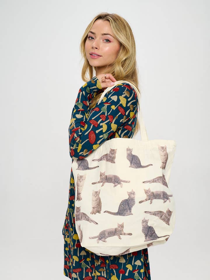 GREY TABBY CAT PRINT TOTE BAGS for wholesale by SM WARDROBE