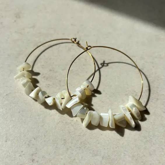 FRAMMENTI MARINI - Cerchi in madreperla bianca for wholesale by OE!