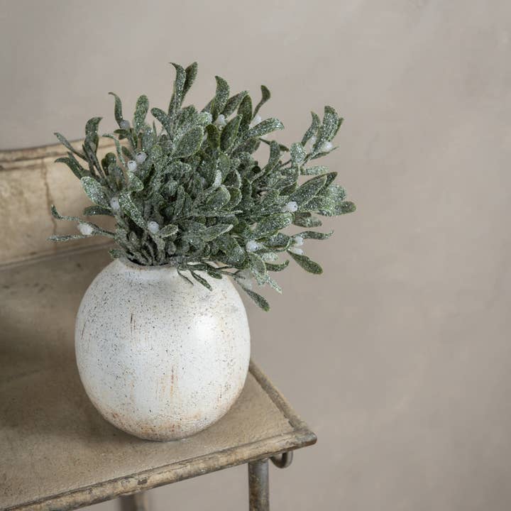 Ragon House – Großhandel Kunstpflanzen – 12" BEFROSTETER MISTELZWEIG1