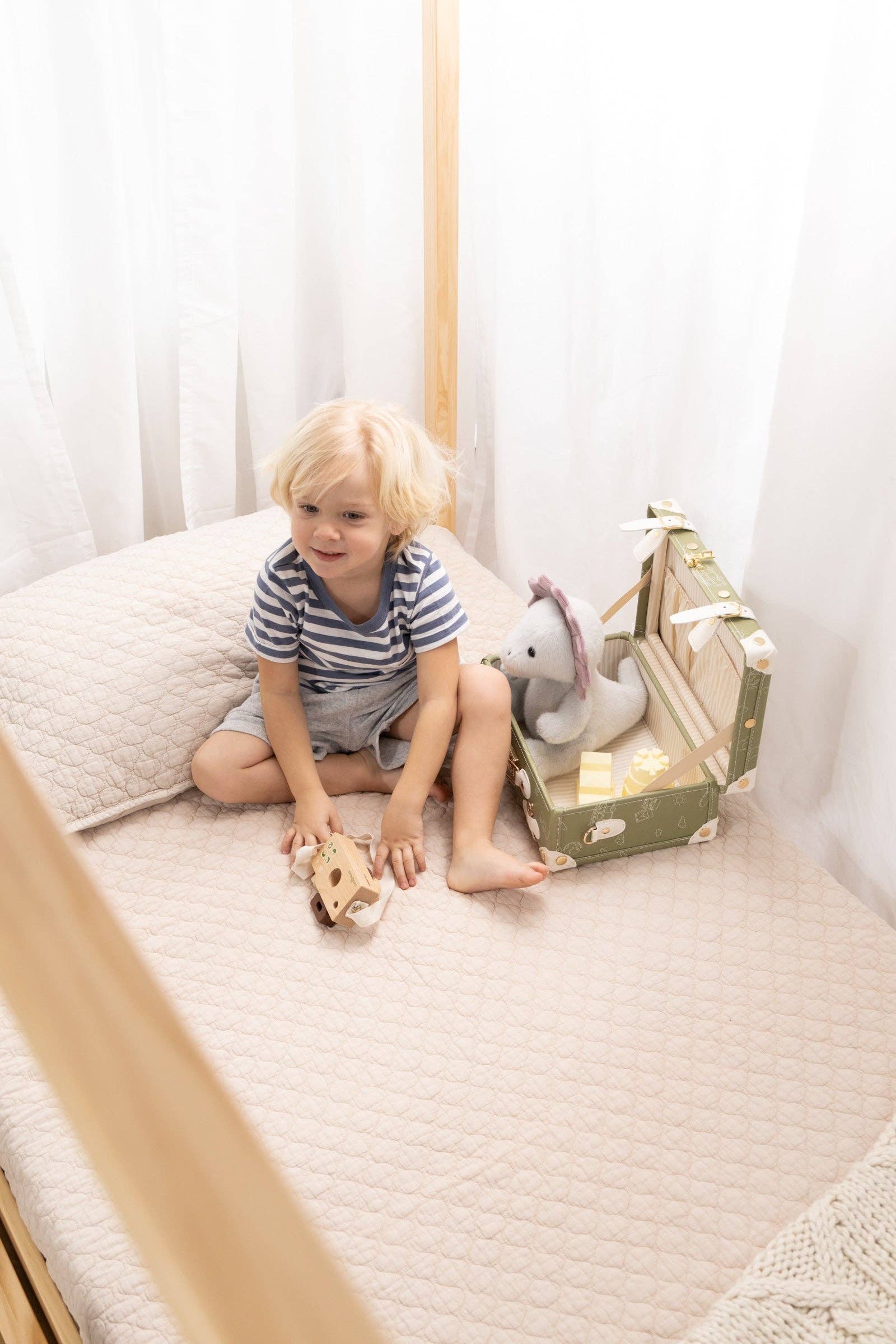 Coco Village – wholesale Toy set – Kids – Vegan Leather Play Suitcase - Travel9