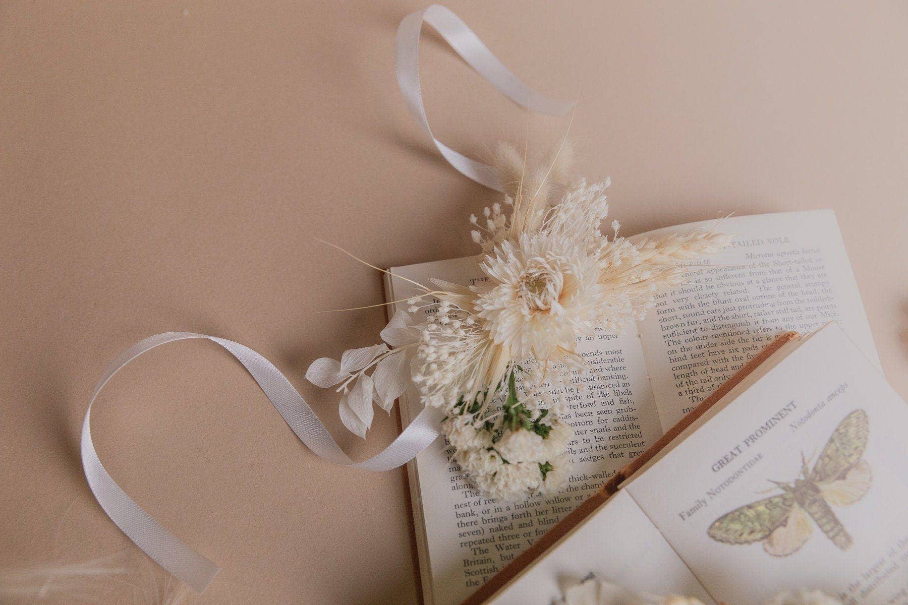 Hidden Botanics – wholesale Wristlet – White Statice & Straw Flowers Wrist Corsage  / Ruscus Wrist Corsage / Flower Bracelet0