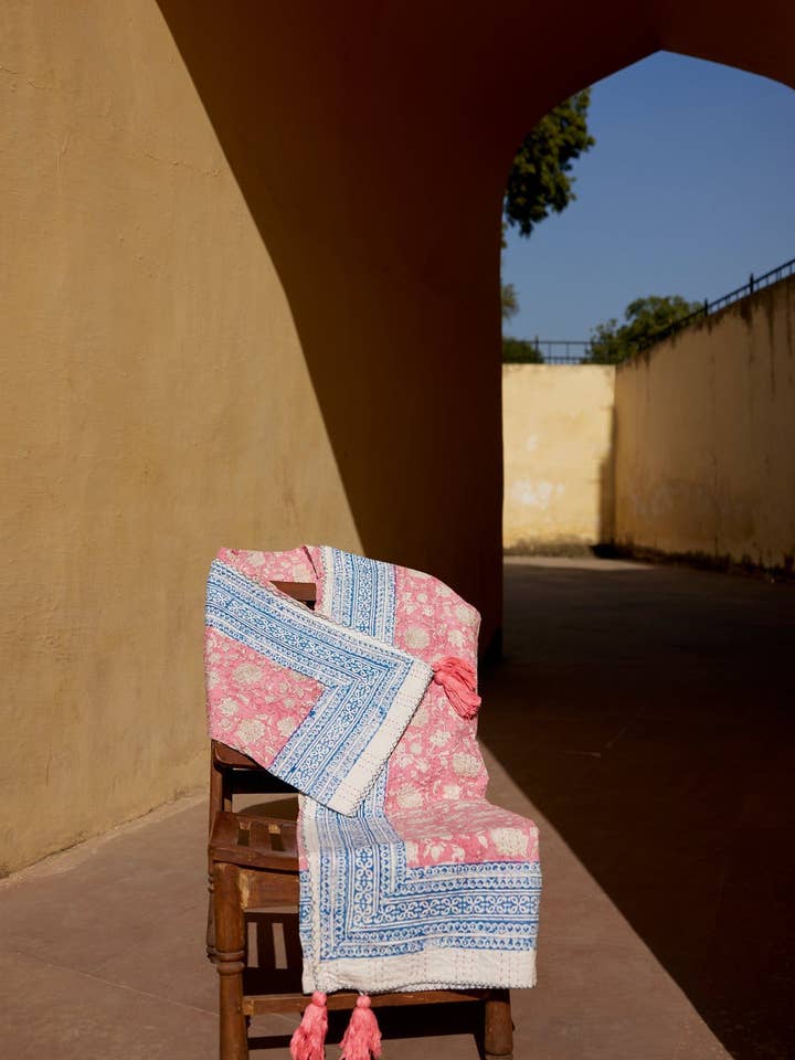 Lancio Mana Kantha per la vendita all'ingrosso da parte di CQC LA