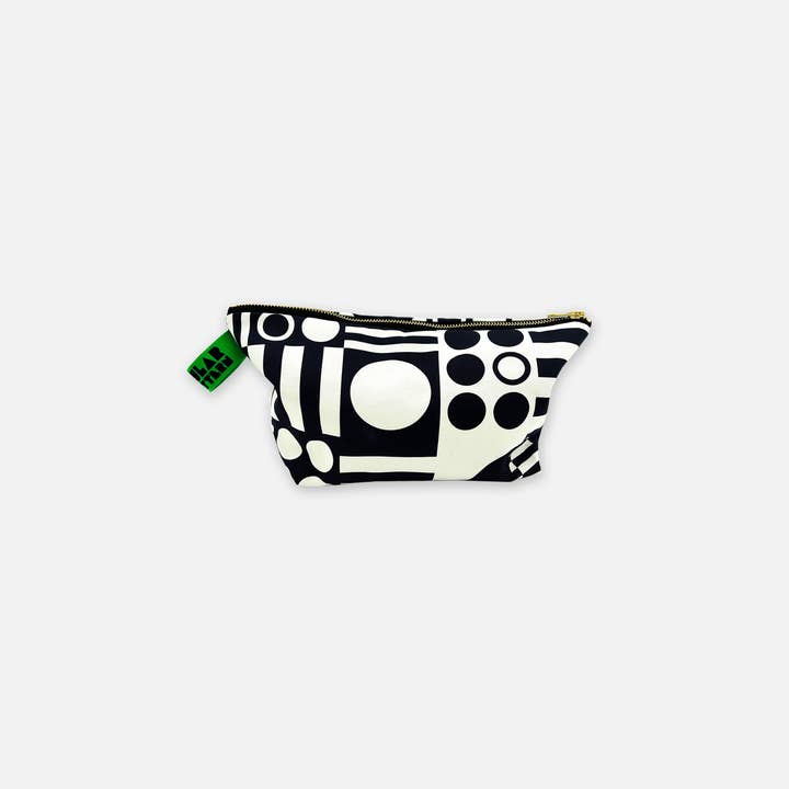 Irregular Sleep Pattern – wholesale Toiletry bag – women's – Organic Cotton Washbag in Wasabi7