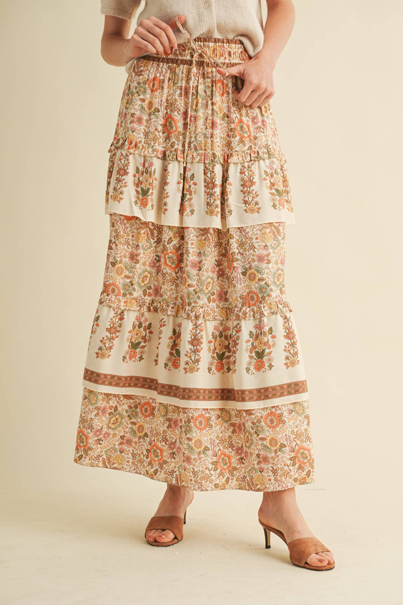 &MERCI - Wholesale Skirt - Women's - RUFFLE TIERED BORDER PRINT MIDI SKIRT MSK41662