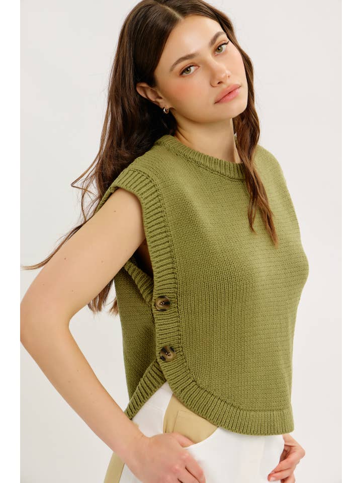 idem ditto - Wholesale Sweater Vest - Women's - ROUND NECK HI-LO SWEATER VEST WITH SIDE BUTTONS1