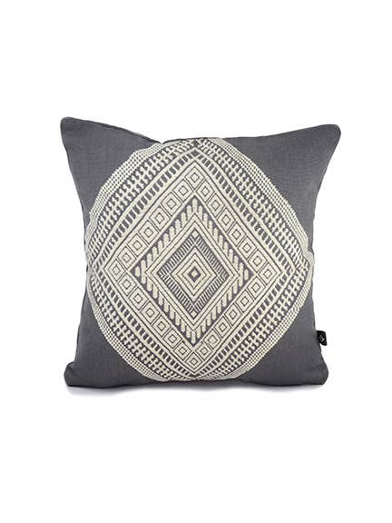 Taie d'oreiller taie d'oreiller tissée à la main en diamant 16 po x 16 po — gris et blanc pour la vente par Yabal