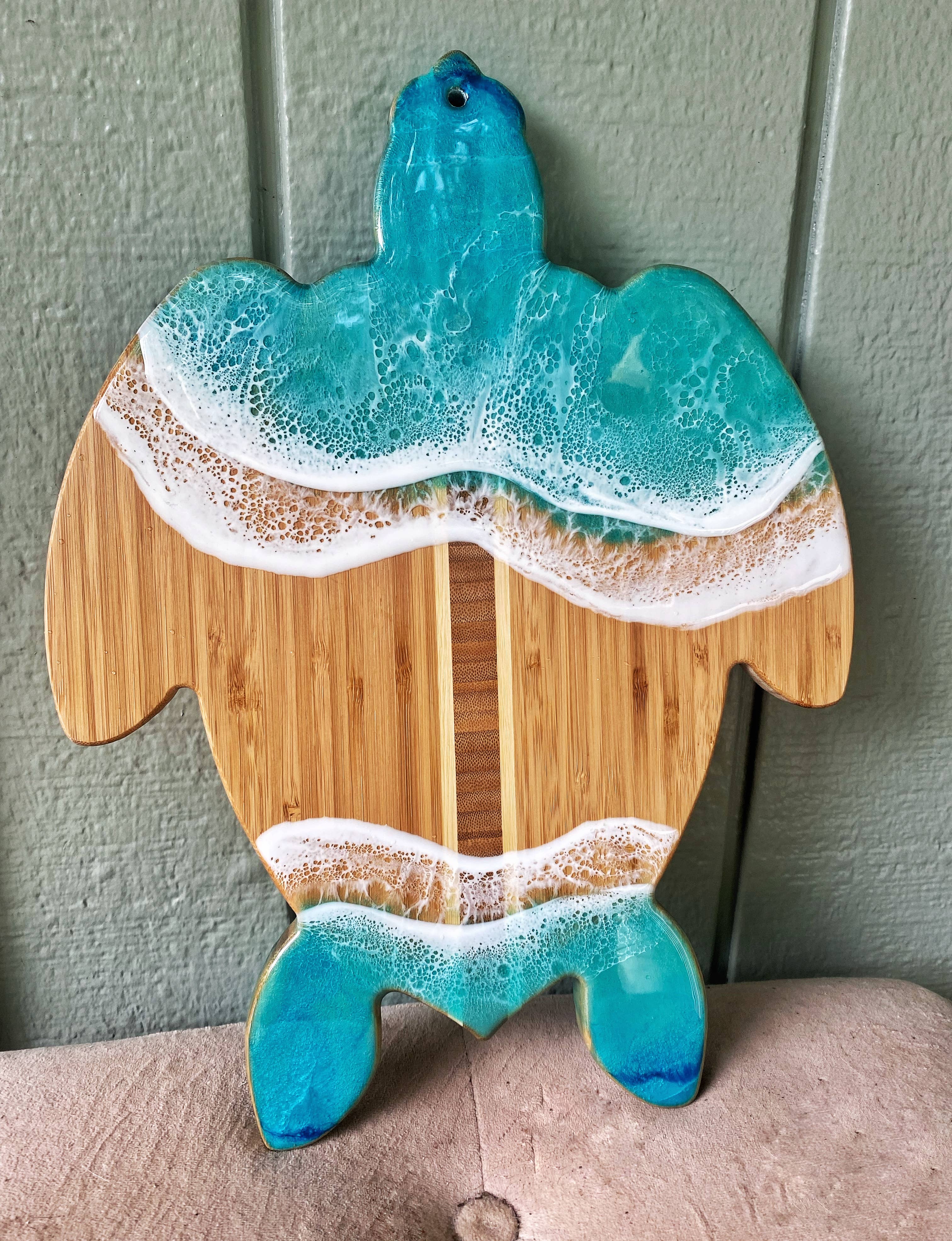 TBM Creations LLC - Vente Plateaux à fromage - Planche à fromage en résine Tortue | Planche à charcuterie Honu fabriquée à Maui10