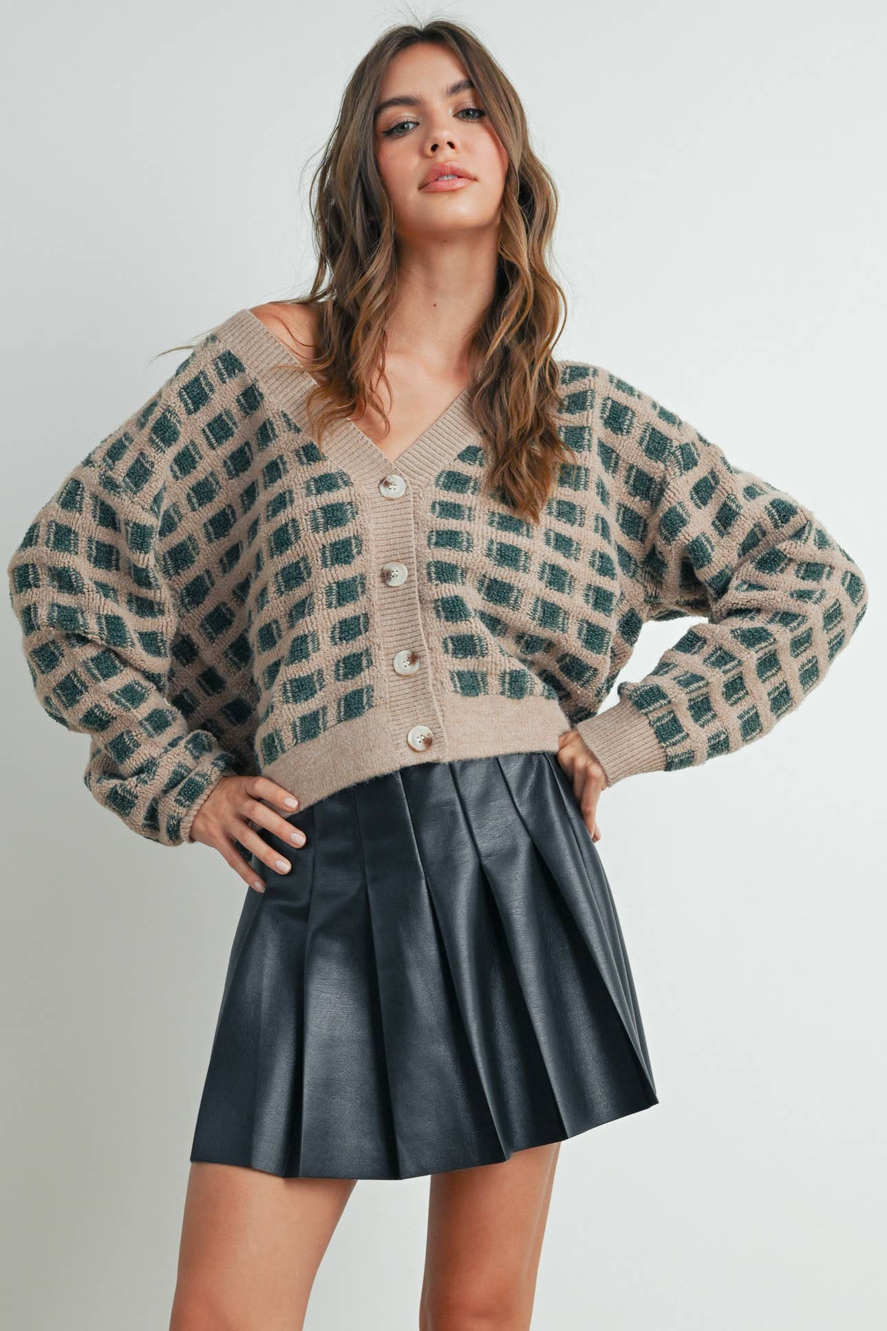BUTTERMELON – Engroshandel Cardigan - Dame – Cropped V-hals Cardigan - BMC751931
