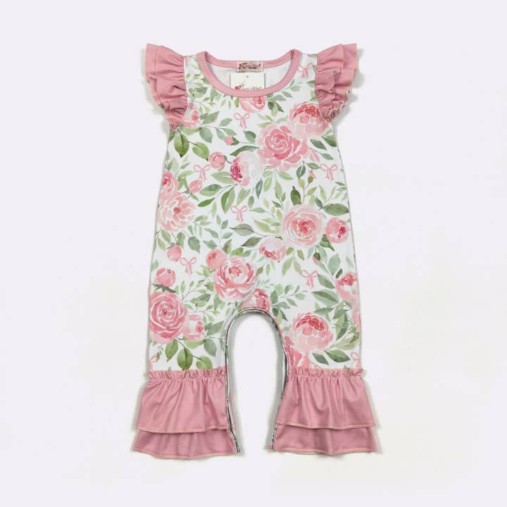 Barboteuse bébé rose à motif de roses pour la vente par Clover Cottage