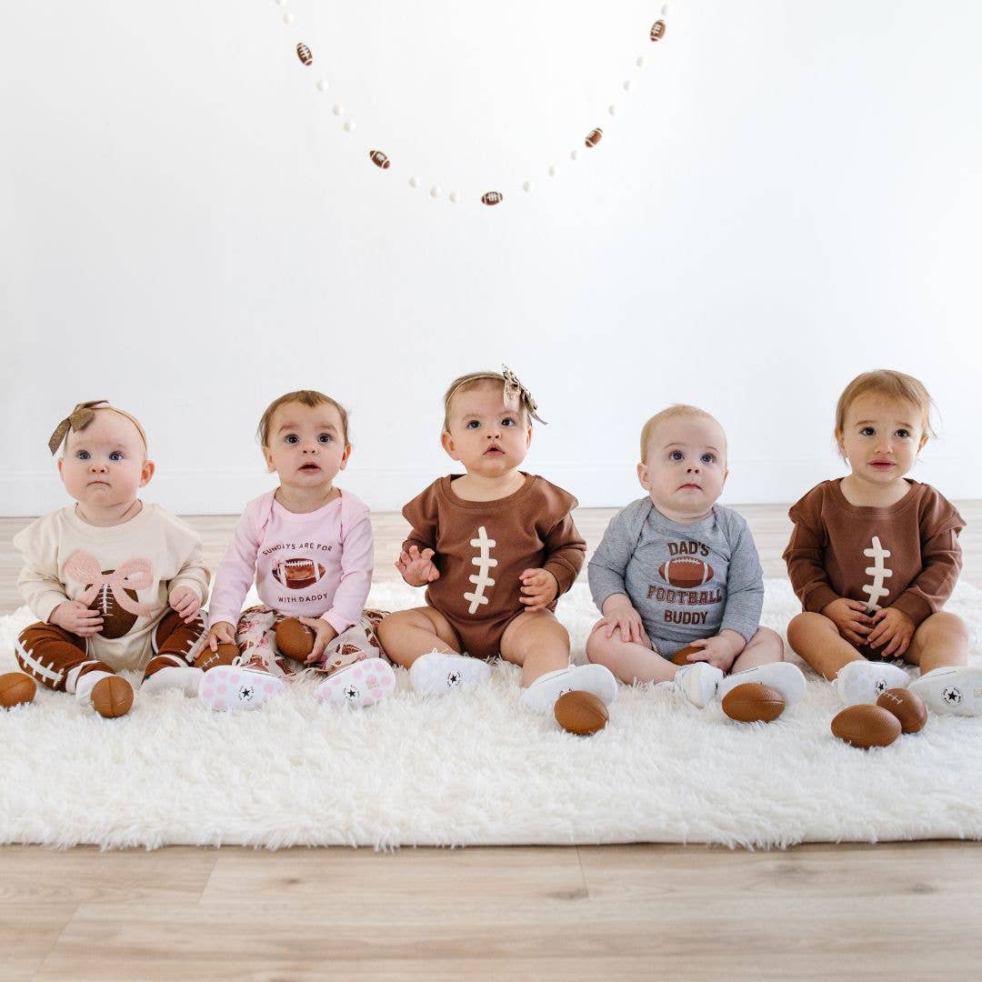 Sweet Wink – Großhandel Body (ohne Füße) – Baby – Langarm-Strampler mit Fußballspitzen-Patch - Babykleidung4