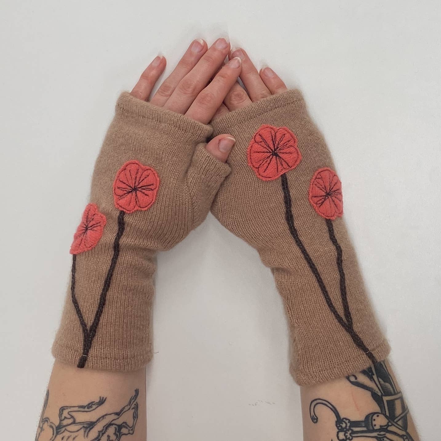Sardine Clothing Co. - Wholesale Gloves - Women's - Fingerless Cashmere Gloves-Cherry Blossom7