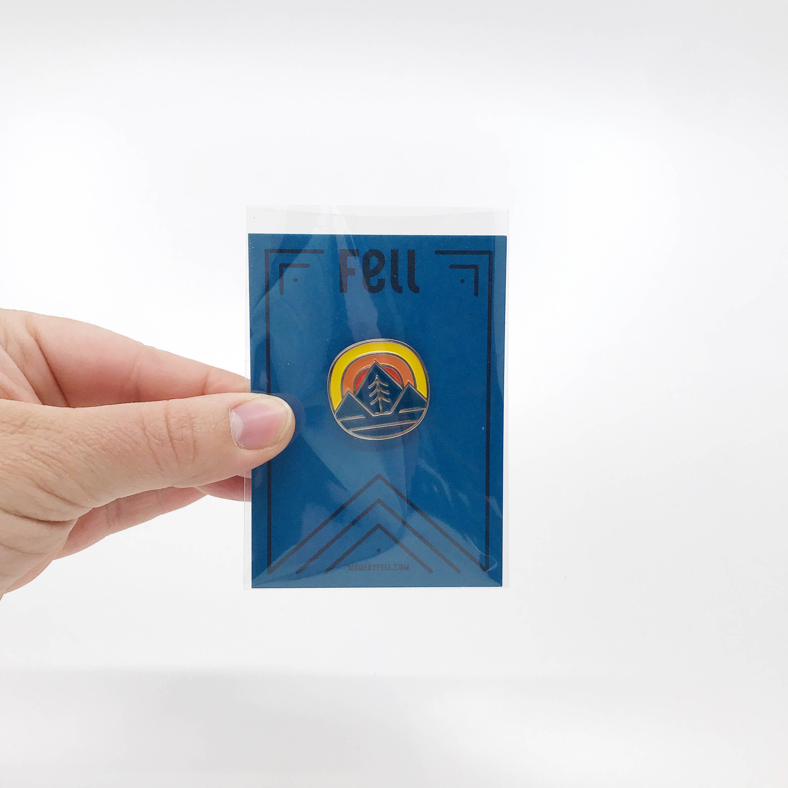 Fell – Großhandel Anstecker/Button – Fell Namensschild Emaille2