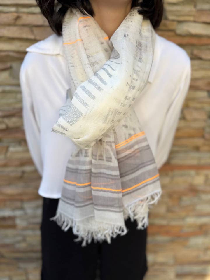 Premium cotton scarf – Graphic stripes - Trend 2026 for wholesale by Maison Unik Accessoires