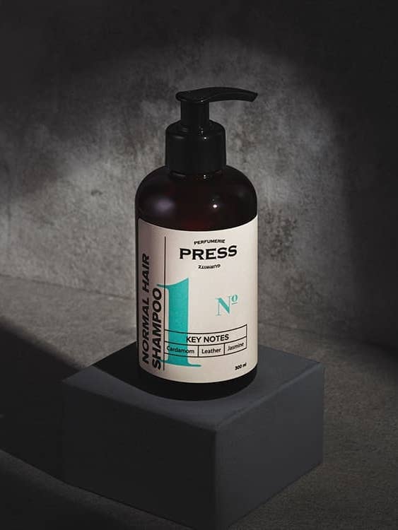 Shampoo til normalt hår №1 Сardamon, læder, jasmin for engroshandel hos Press Gurwitz Perfumerie