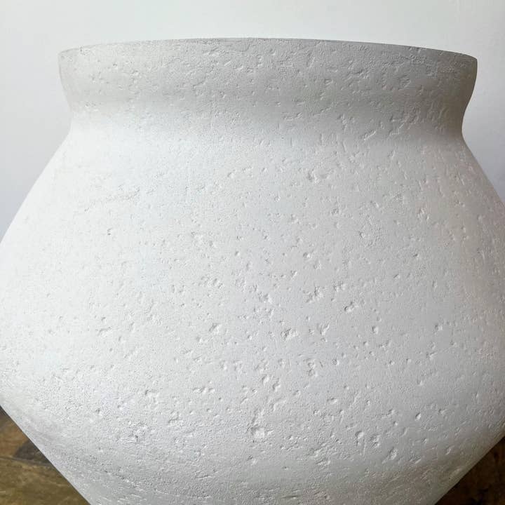 Tikal Composite Designs - Wholesale Plant Pot - Lightweight Concrete Planter Vessel1