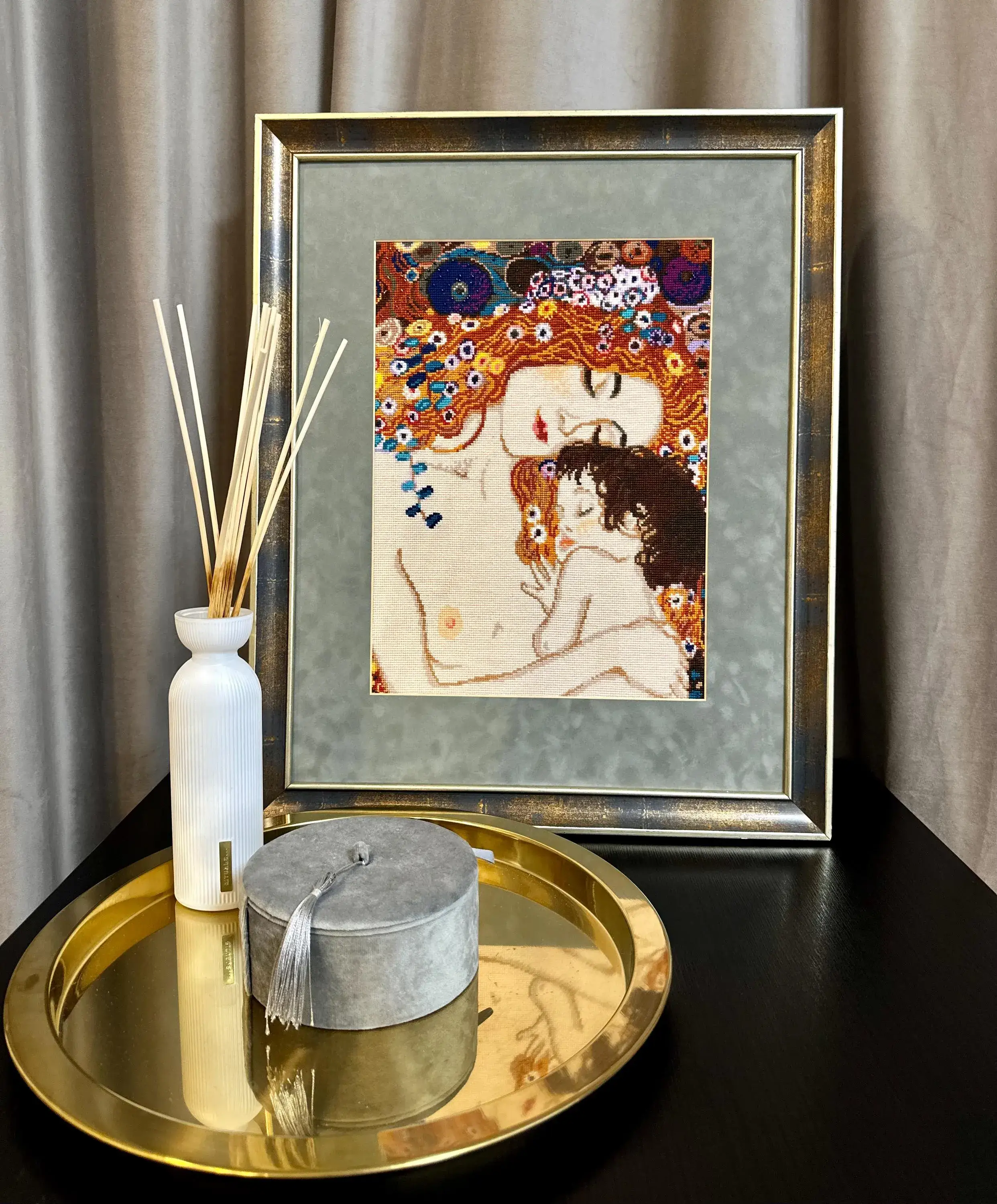 RIOLIS - Vendita all'ingrosso Attrezzatura per ricamo/punto croce - Kit Punto Croce Riolis 916 Amore Materno dopo G. Klimt3