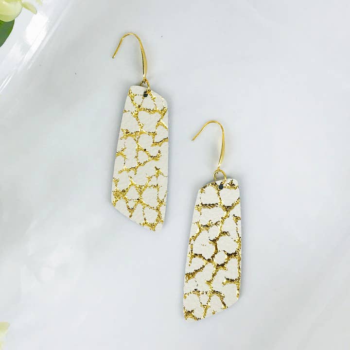 Magnolia & Peach Jewelry Boutique, LLC – Engroshandel Hængeøreringe og creoløreringe – Ægte Læder Øreringe - E19-13310