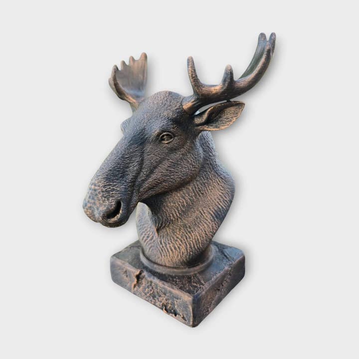 Bust of a moose statue - home décor animal-lover gift for him or her, hand-painted ornament for wholesale by 3DijkstraFinds