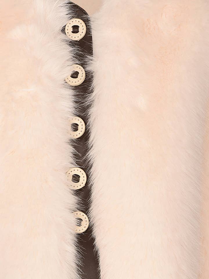 WIT Nepbontjas met zwarte eco-lederen accenten voor groothandel op Faire2