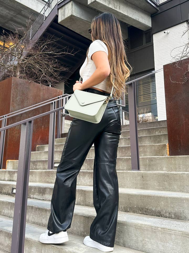 JN2242 Lagos Envelope Crossbody/Clutch for wholesale by Jen & Co.