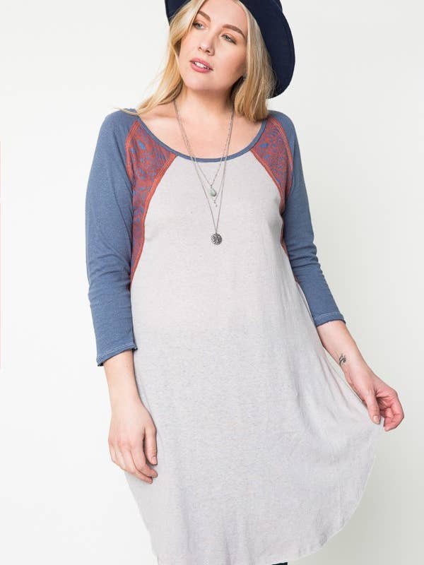 ..0702 PLUS SIZE Raglan Shift Tunic Dress SI-1305 for wholesale by 42POPS