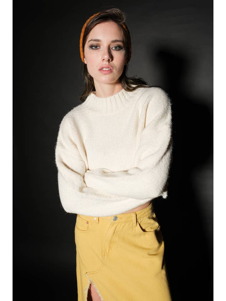 Signature 8 - Wholesale Knit Sweater - Women's - CROP SWEATER S623519