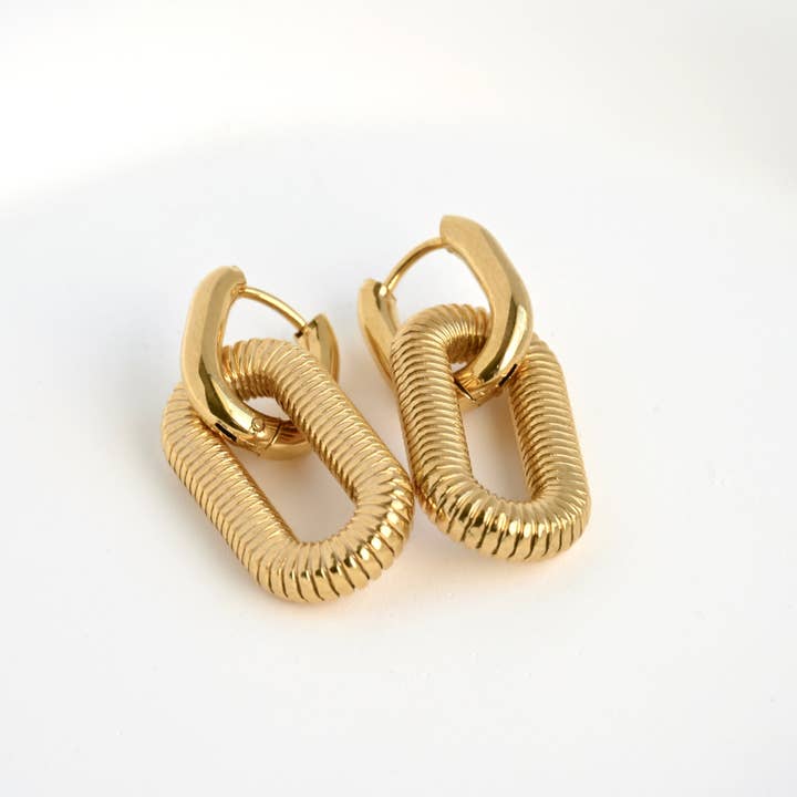 Blueyejewelry – wholesale Hoop earrings – 18k Gold Double Hoops - Waterproof Double Link Hoop Earrings3