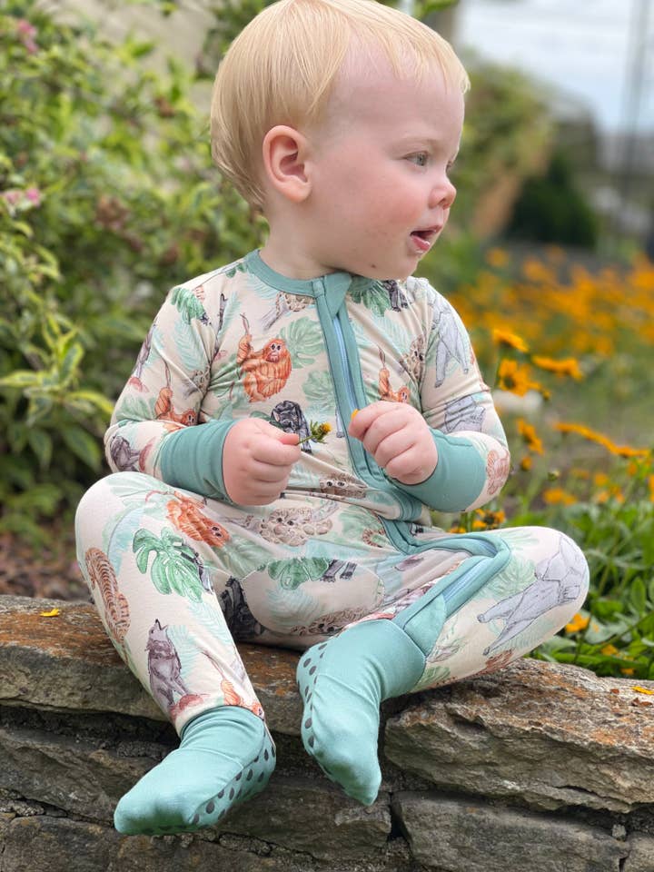 **CLOSE OUT** Bear Necessities Zippy for wholesale by Judy rue designs