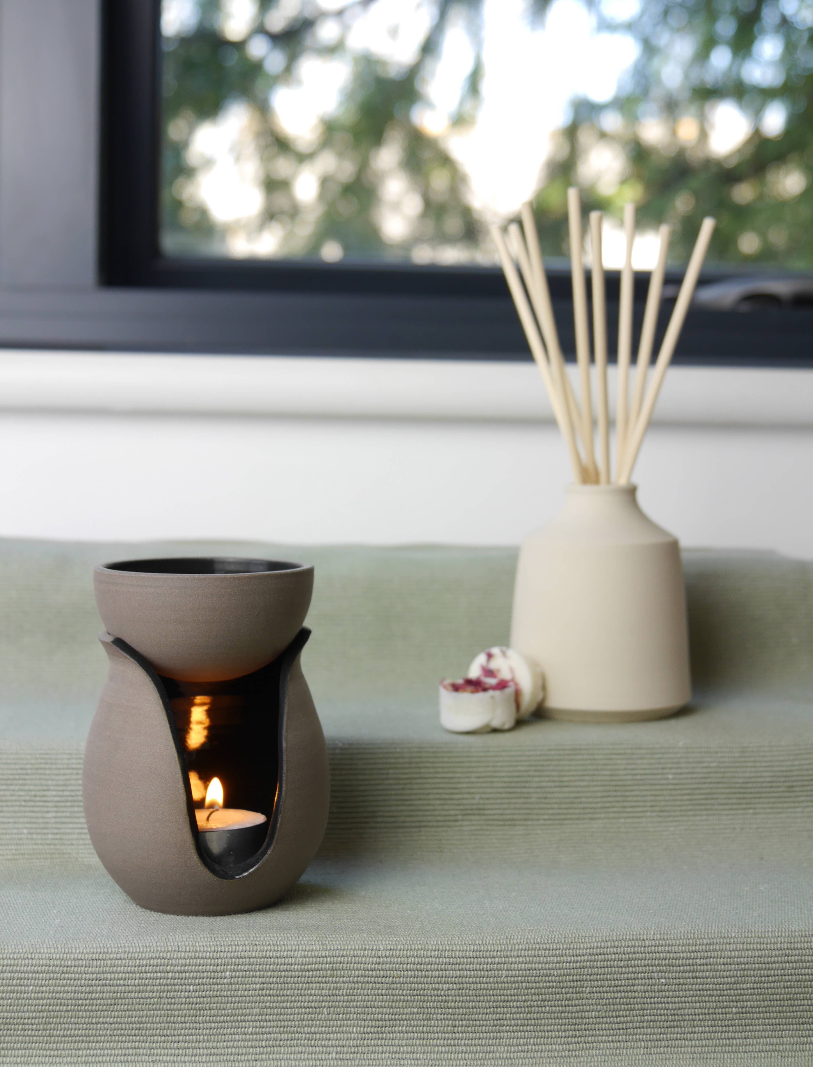 Throw to fire – wholesale Fragrance warmer – Handmade, Ceramic Oil Burner / Wax Melt Burner - Gift-ready8