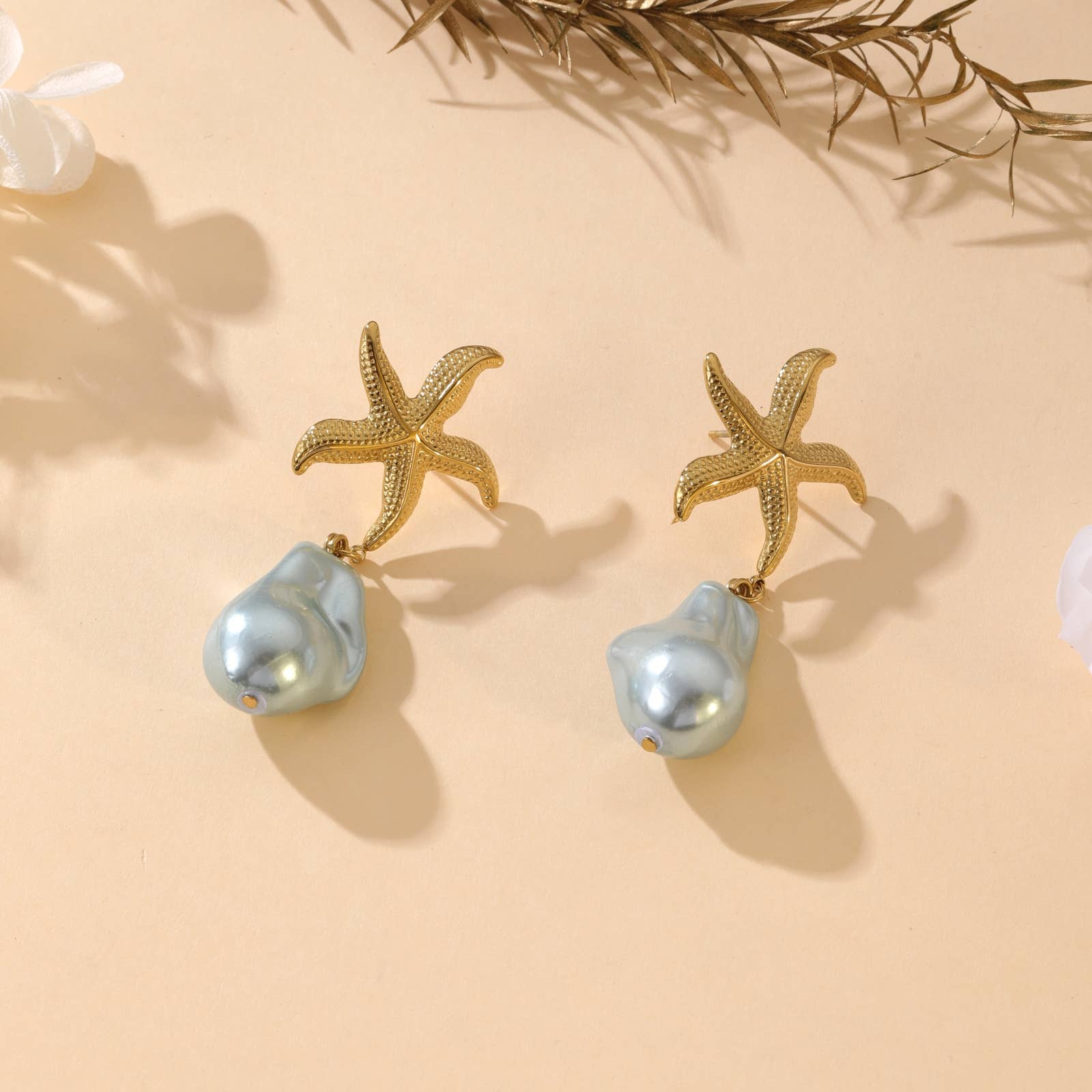 Lovelika - Wholesale Dangle Earrings - Dangling earrings - Cléophée