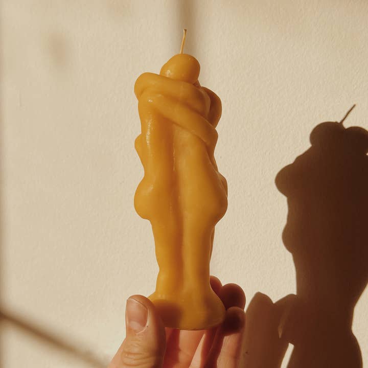 Natural Beeswax HUG Candle for wholesale by RANI BAN CO